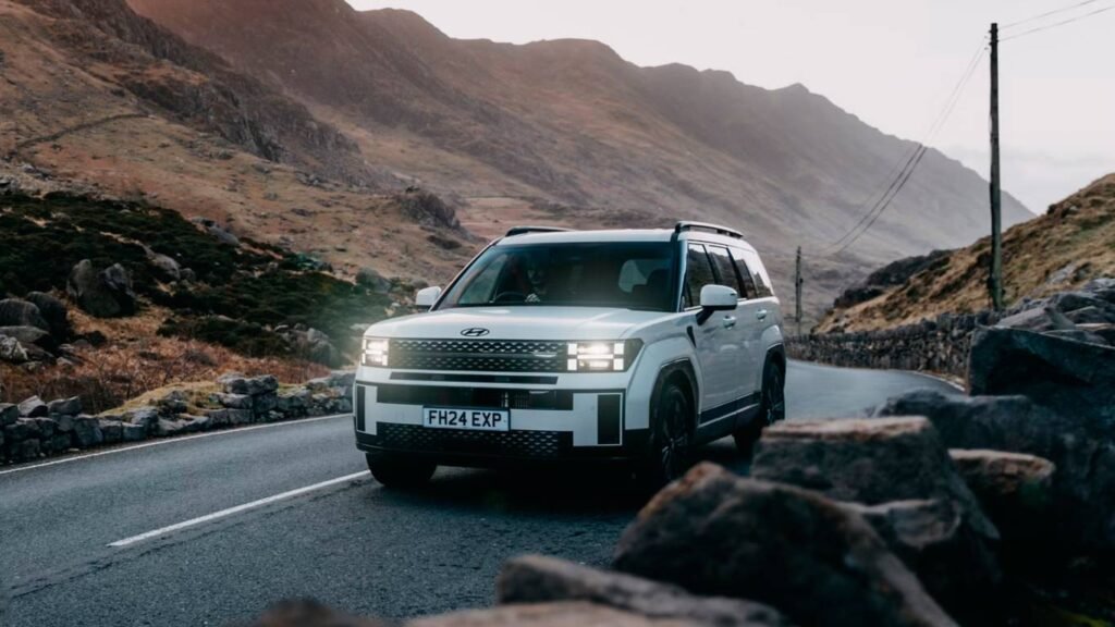 Hyundai Santa Fe Plug-in Hybrid: мощность выросла, буксировка улучшена