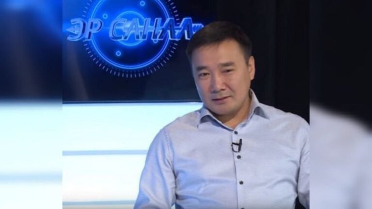 Известный якутский певец Анатолий Бурнашев признан злостным должником