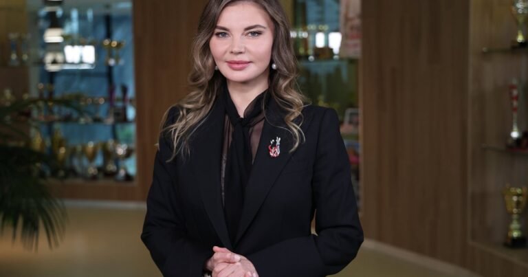 Кабаева без пластики: секрет молодости раскрыт звездным врачом