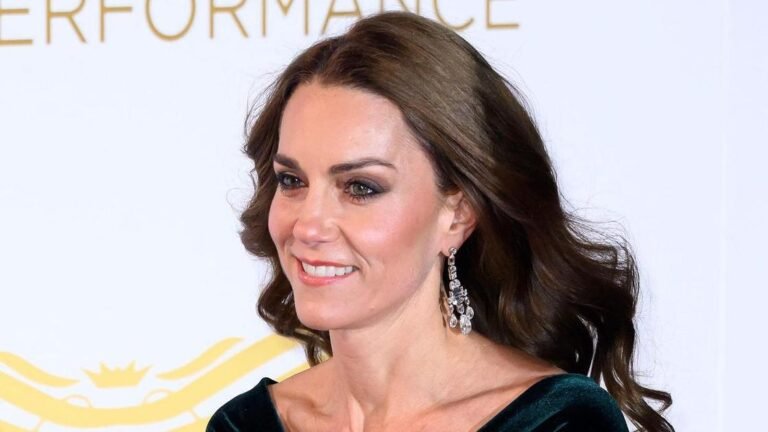 Кейт Миддлтон блистает на Royal Variety Performance: возвращение спустя два года