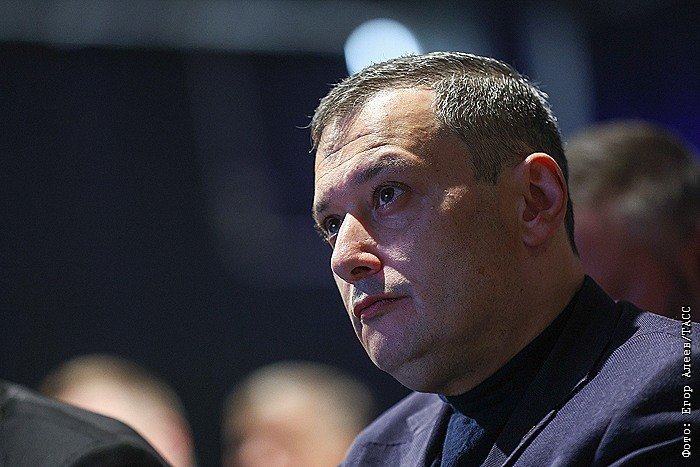 Хинштейн требует уволить чиновников с судимостью до конца ноября