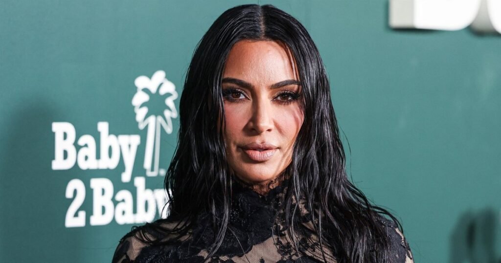 Ким Кардашьян снялась обнаженной для британского глянца