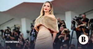 Кортеж Анджелины Джоли остановили на Украине