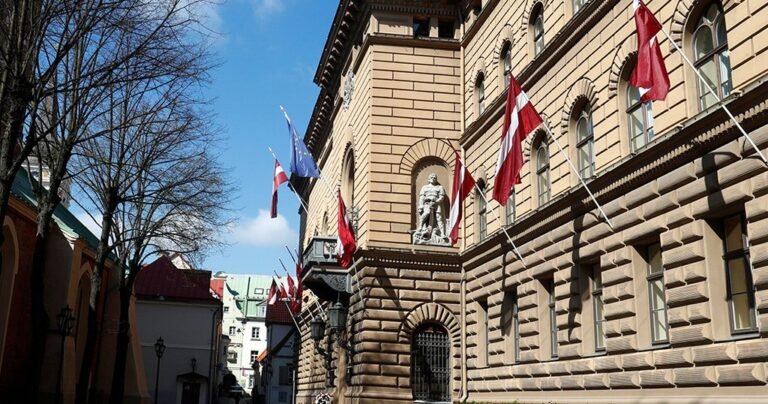 Латвия пересмотрит помощь украинским беженцам с 2026 года