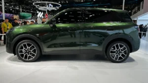 Leapmotor A10: китайский электрокроссовер с дизайном MINI