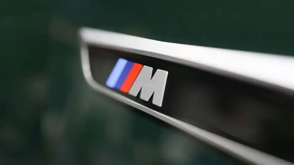 Легендарный BMW M: на продажу выставлен первый автомобиль подразделения