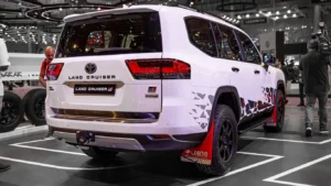 Легендарный Toyota Land Cruiser 300 вернулся в Россию с дизельным двигателем