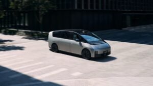 Li Auto отзывает 11 тысяч минивэнов Mega из-за риска пожара