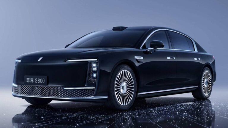 Maextro S800: Китайский аналог Maybach доступен в России