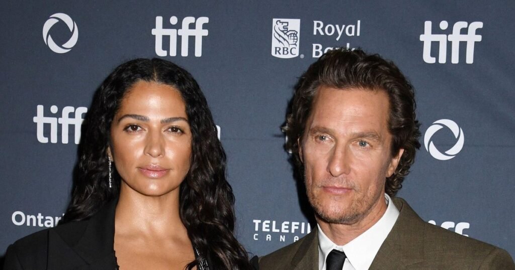 Макконахи и его жена шокировали поклонников смелой фотосессией