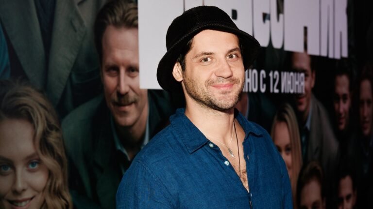 Марк Богатырев опубликовал философский пост о разводе с Ксенией Арнтгольц