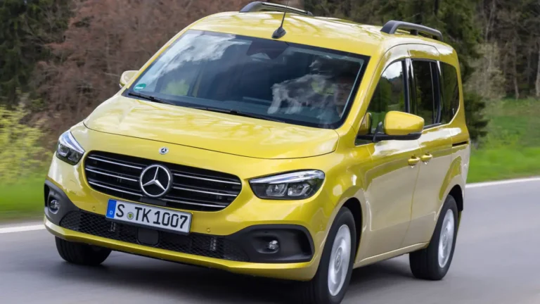 Mercedes-Benz удивил щедрыми скидками на минивэны и фургоны