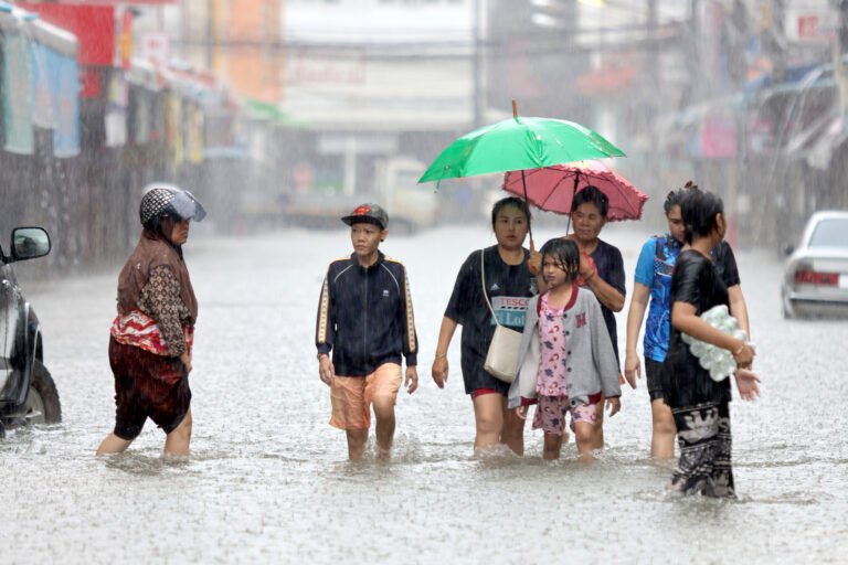 Наводнения в Таиланде и Малайзии: последствия ливней