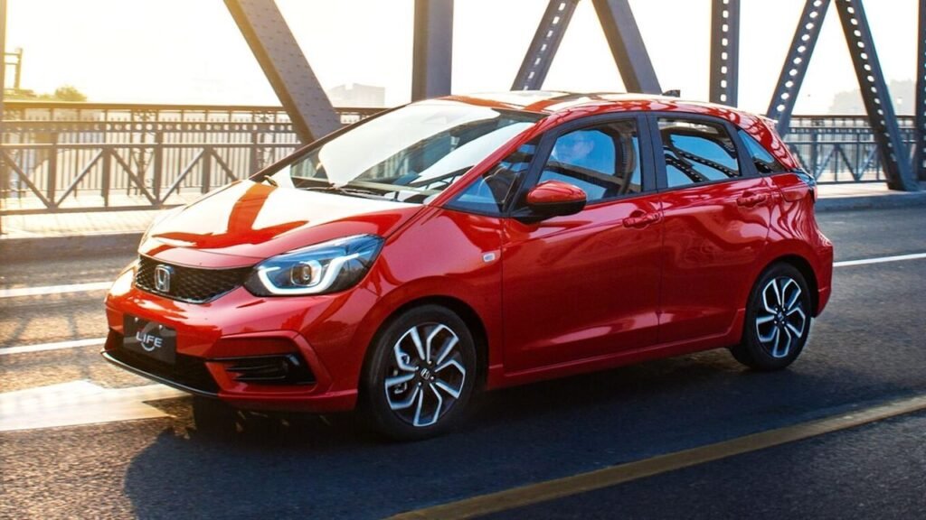 Новая Honda Life появилась в России: дешевле «Лады» и «китайцев»