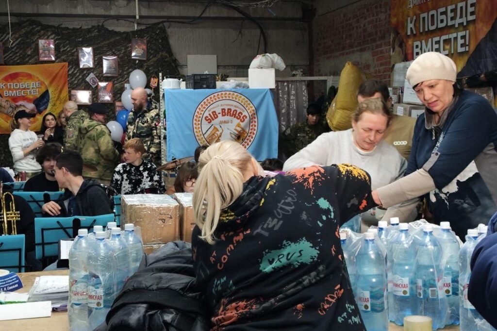 Новосибирские волонтеры отправили гуманитарную помощь в зону СВО