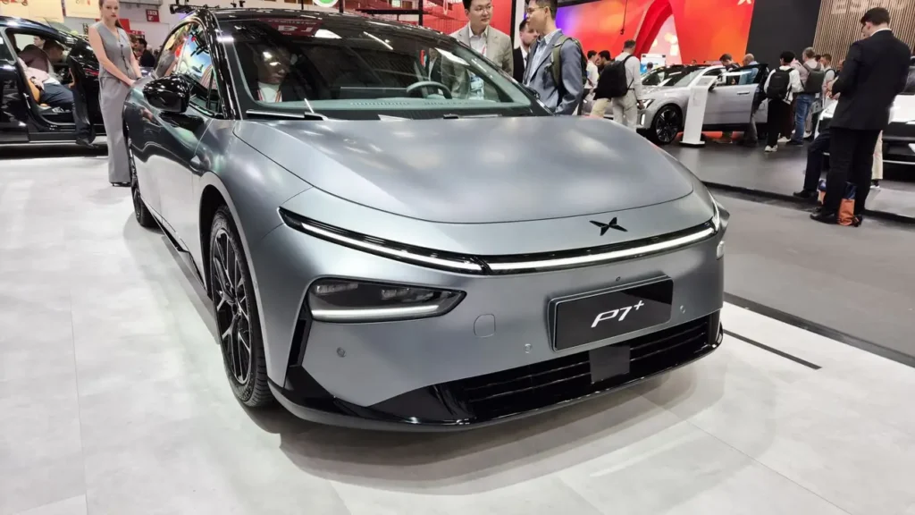 Новый электрокар Xpeng P7+: 725 км хода и зарядка за 12 минут