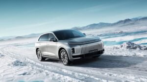 Обновление Exlantix ET: гибридный кроссовер получит автономный обогрев