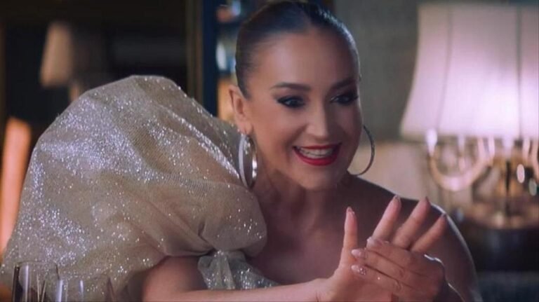 Ольга Бузова пострадала от бизнес-партнера, который сватался к ней