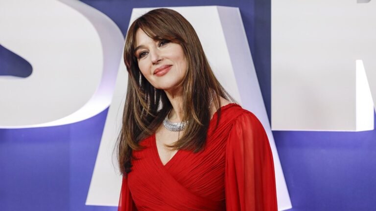 Папа Римский встретился с Моникой Белуччи и Эмиром Кустурицей в Ватикане