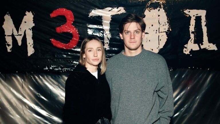 Павел Табаков появился на публике с новой возлюбленной