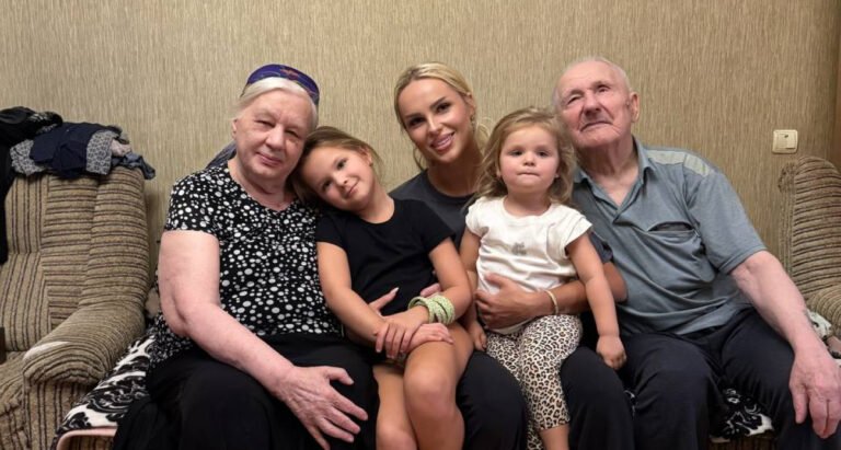 Певица Ханна провела выходные с семьей в Чебоксарах