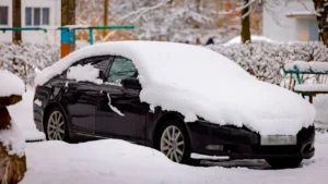 Почему машина не заводится после простоя: основные причины и решения