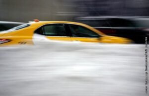 Правительство РФ одобрило законопроект о квоте для иномарок в такси