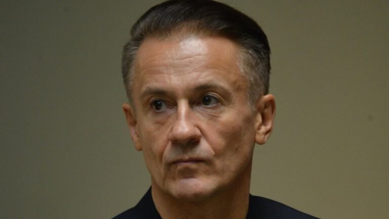 Путин поздравил Олега Меньшикова с 60-летием