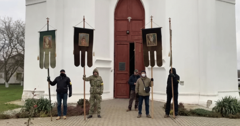 Раскольники захватили древний Преображенский собор УПЦ