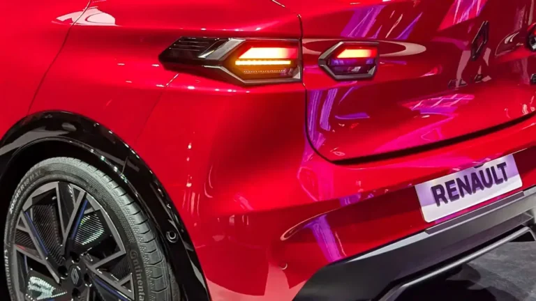 Renault на грани исчезновения: автоэксперт Васильев предсказал забвение французскому бренду