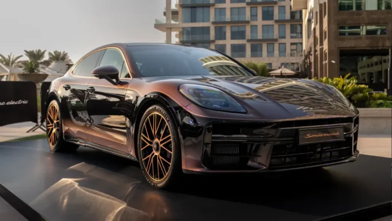 Роскошный спорткар Porsche Panamera Turbo Sonderwunsch: уникальный интерьер и тайная вселенная