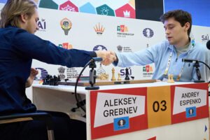 Российский шахматист Андрей Есипенко вышел в четвертьфинал Кубка мира ФИДЕ