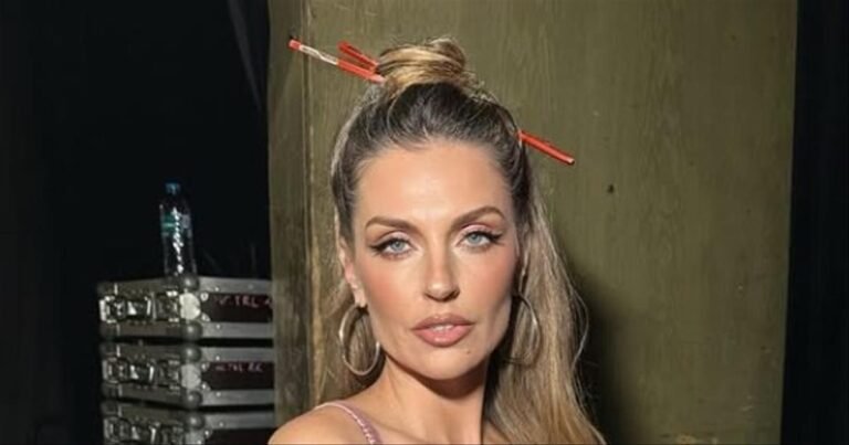 Саша Савельева о себе и отношениях: «Выигрыш в генетическую лотерею» - StarHit