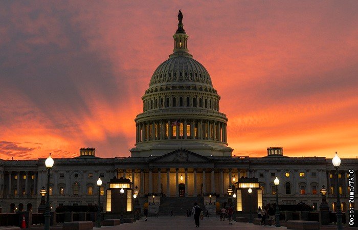 Сенат США не прекратит работу до соглашения о шатдауне