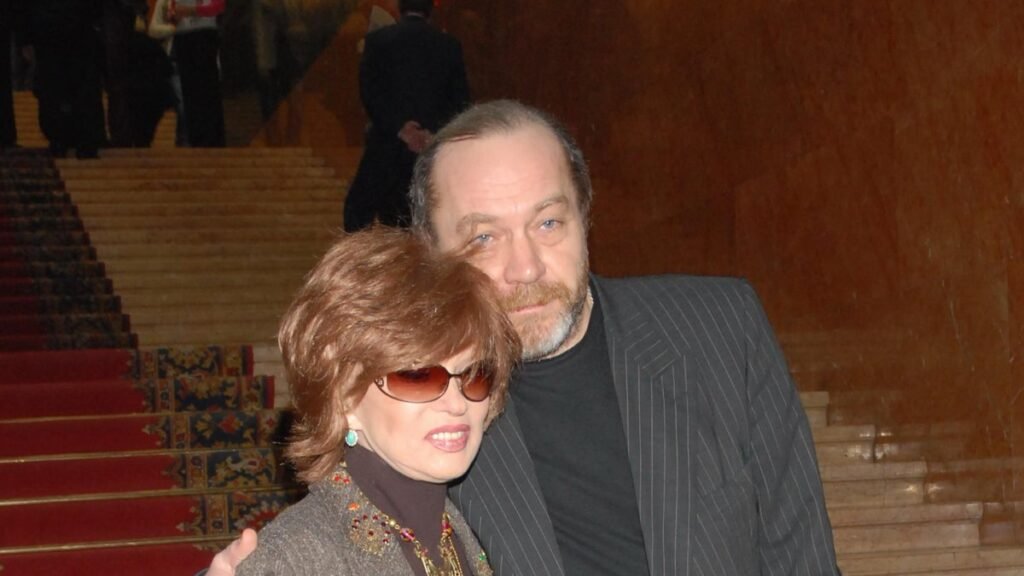 Сенин рассказал о потере квартиры и кредите после смерти Гурченко