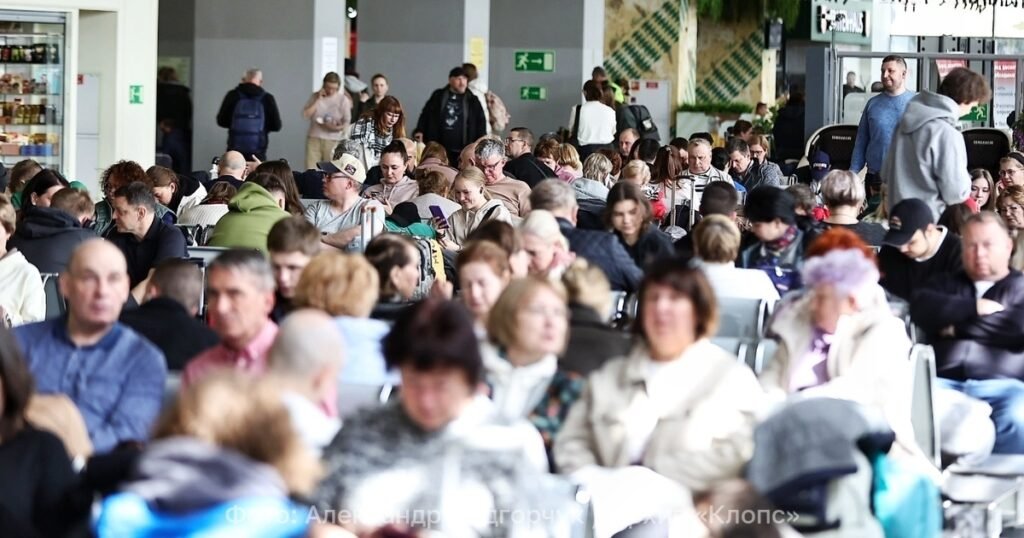 Шатдаун в США: отменено более 700 авиарейсов