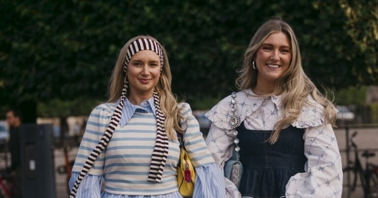 Стиль «нелепых девушек» из 90-х ситкомов вернулся как тренд