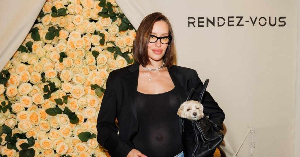 Тимати's возлюбленная показала фигуру через 3 месяца после родов