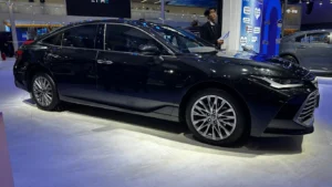 Toyota Avalon и Sienna обновились: роскошь и комфорт в новых версиях