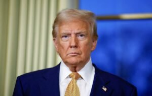 Трамп против расширения медиахолдингов: критика ABC и NBC