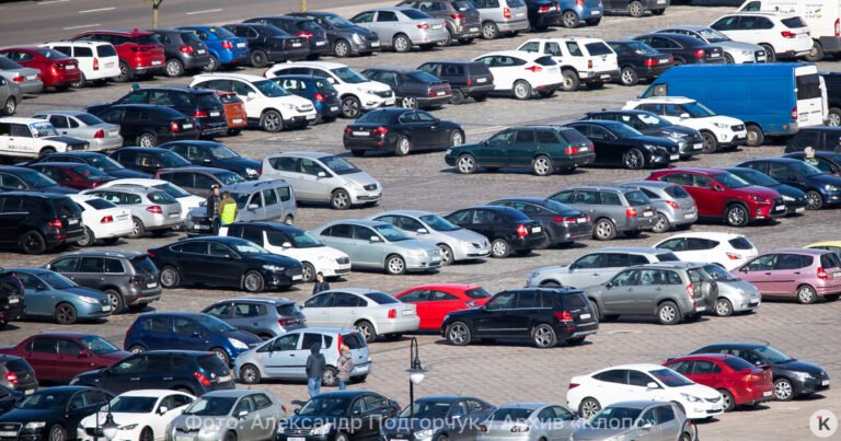 Цены на автомобили в России взлетят в 2026 году