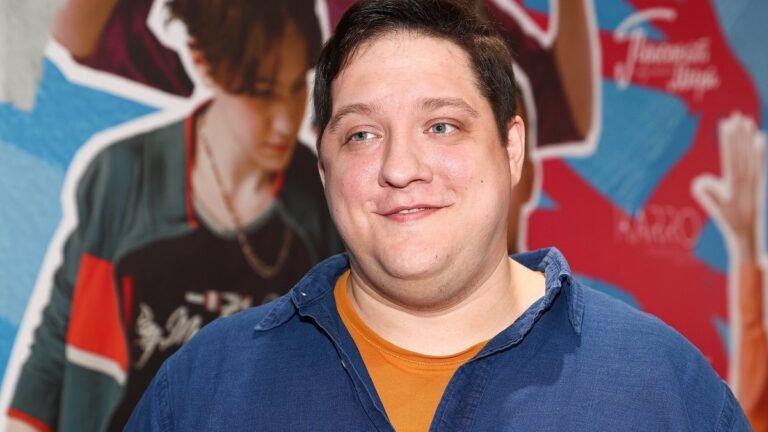 В Москве прощаются с актером Романом Поповым