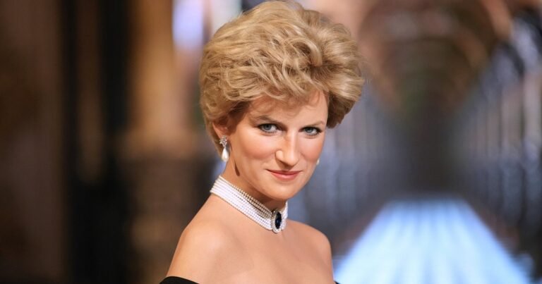 В Париже появилась восковая фигура принцессы Дианы