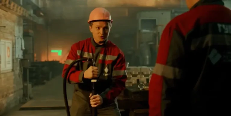 В Ревде вышел трейлер сериала «Пора на завод»: сюжет и локации