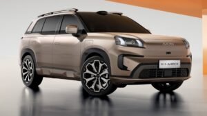 В России анонсированы два новых автомобильных бренда