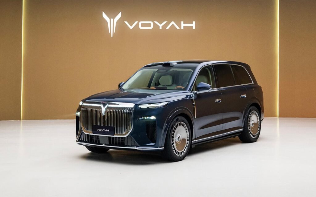 В России представлен Voyah Taishan: конкурент Li L9 с гибридной установкой