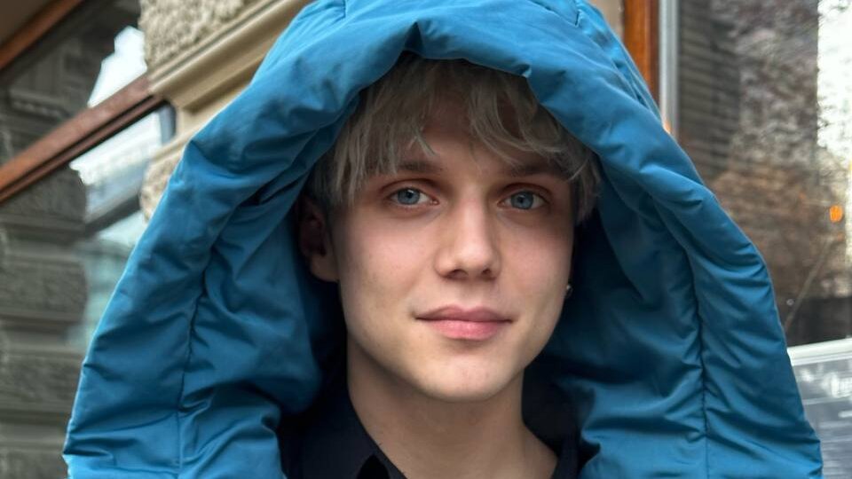 Ваня Дмитриенко: почему 20-летний певец собирает стадионы