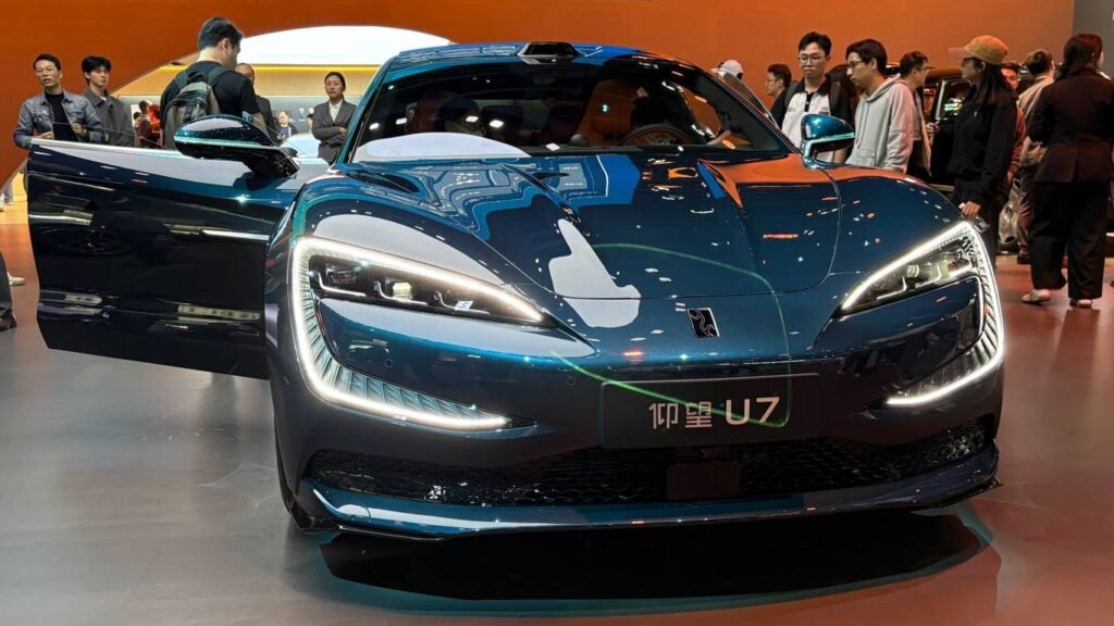 Yangwang представил три премиальных модели: U7, U8 и U8L