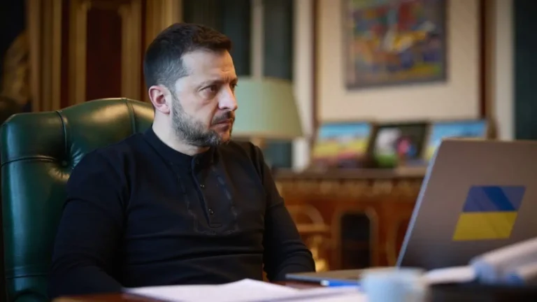 Запад готовит замену Зеленскому через коррупционные скандалы