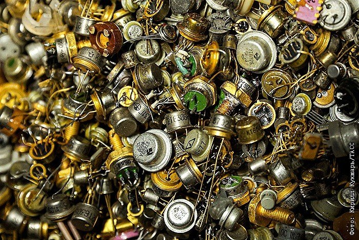 Запрет на вывоз лома драгметаллов из РФ продлен до мая 2026 года